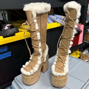 Demonia camel 311 boot best fits 6.5/7